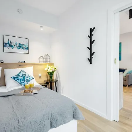 Kopernika8 Miro With Balcony And Ac Daire Krakow