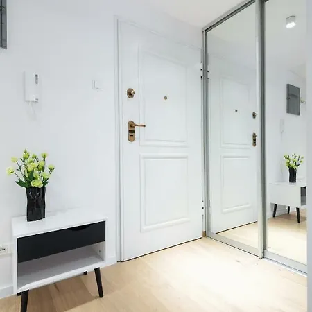 Kopernika8 Miro With Balcony And Ac Krakow